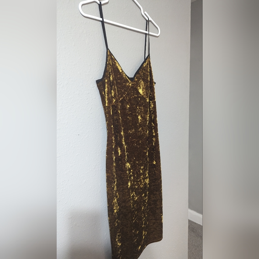 Gold Bombshell Velvety Dress